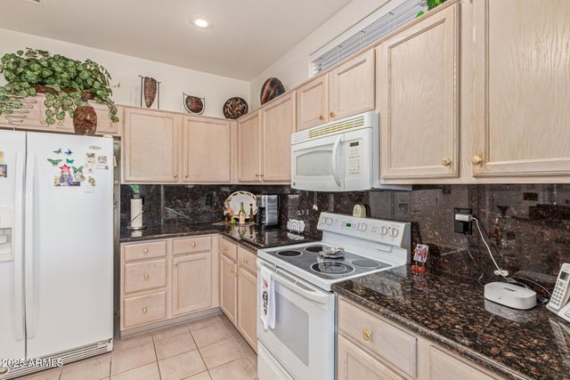 16274 W DESERT CANYON Drive, Surprise, AZ 85374