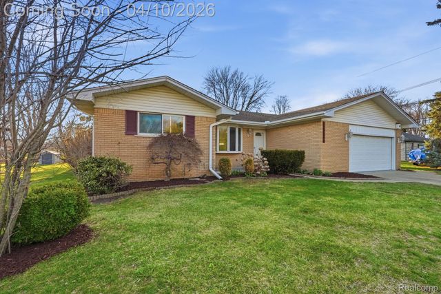 25524 Cortez Street, Harrison Charter Township, MI 48045