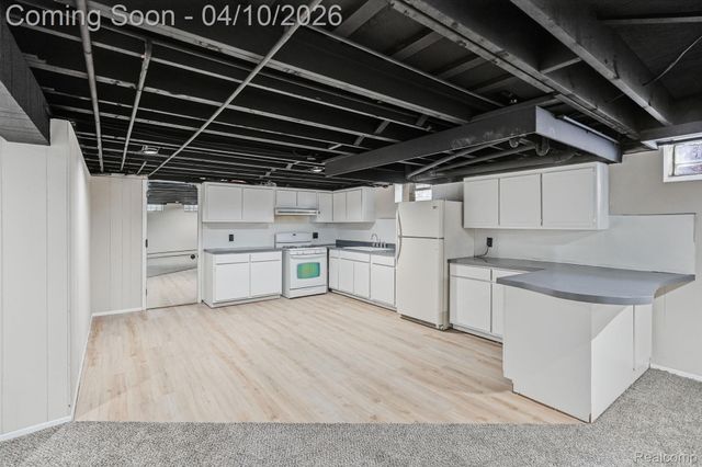 25524 Cortez Street, Harrison Charter Township, MI 48045