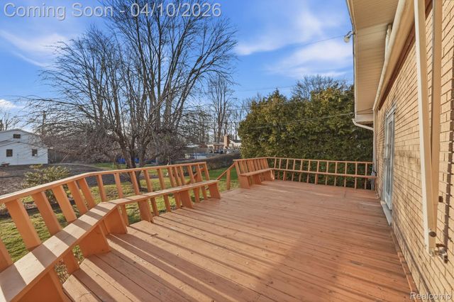 25524 Cortez Street, Harrison Charter Township, MI 48045