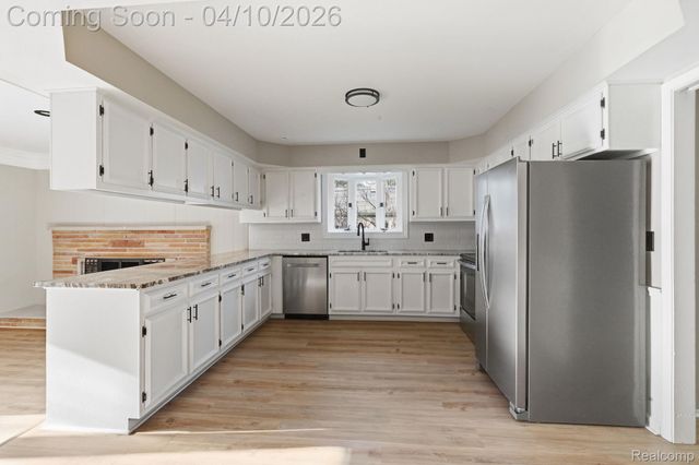 25524 Cortez Street, Harrison Charter Township, MI 48045