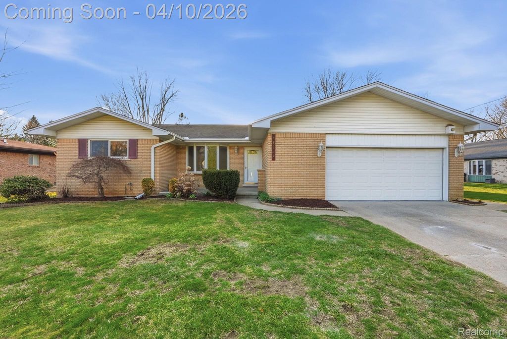 25524 Cortez Street, Harrison Charter Township, MI 48045
