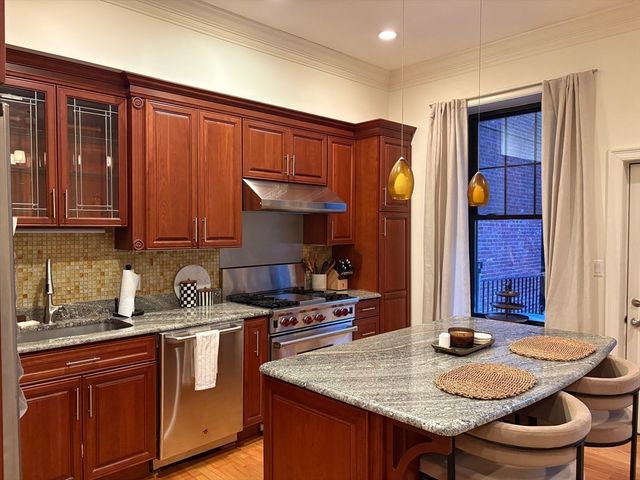 39 High St 2, Boston, MA 02129