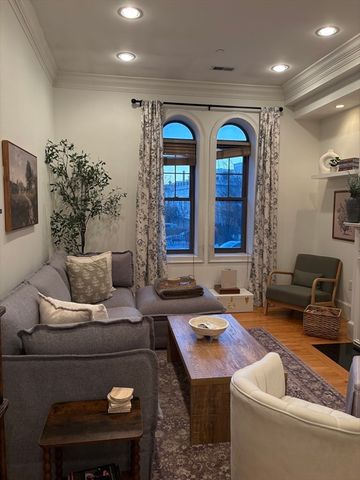 39 High St 2, Boston, MA 02129