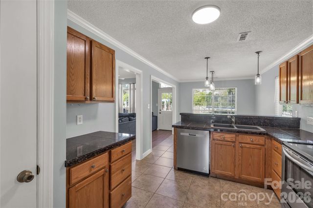 13213 Lampmeade Lane, Charlotte, NC 28273