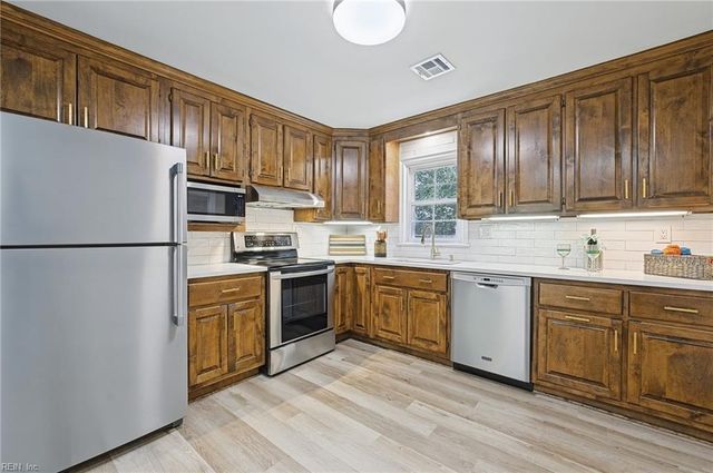 145 Hurdle DR, Chesapeake, VA 23322