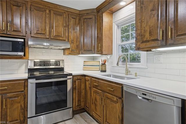 145 Hurdle DR, Chesapeake, VA 23322