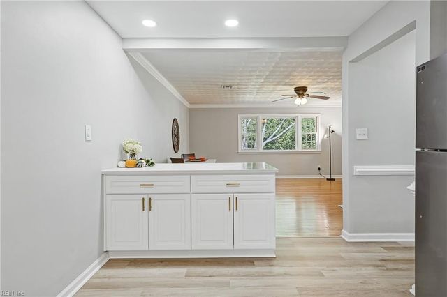 145 Hurdle DR, Chesapeake, VA 23322