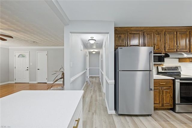 145 Hurdle DR, Chesapeake, VA 23322