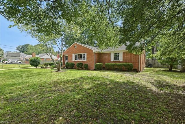 145 Hurdle DR, Chesapeake, VA 23322
