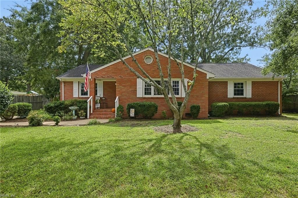 145 Hurdle DR, Chesapeake, VA 23322