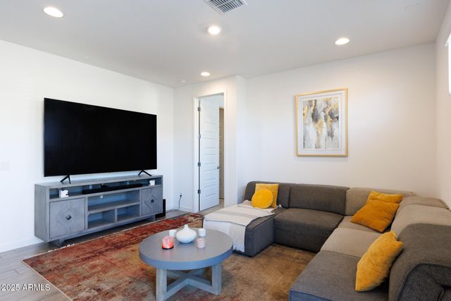 2561 N CASA GRANDE Avenue, Casa Grande, AZ 85122