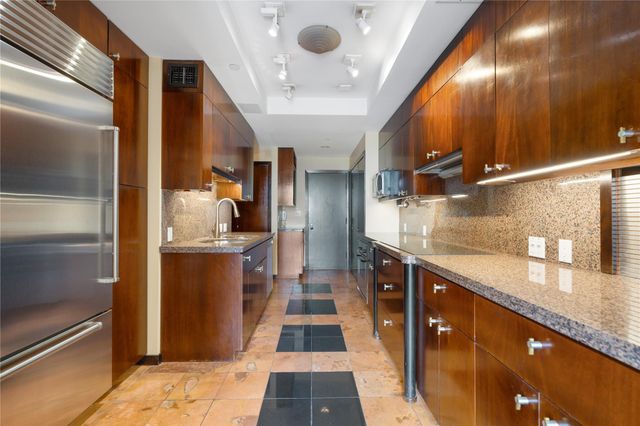 5110 San Felipe 364, Houston, TX 77056