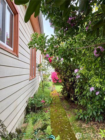 605 Morris Avenue S, Renton, WA 98057
