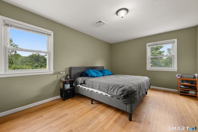 8 Meadow Drive, Oxford, CT 06478