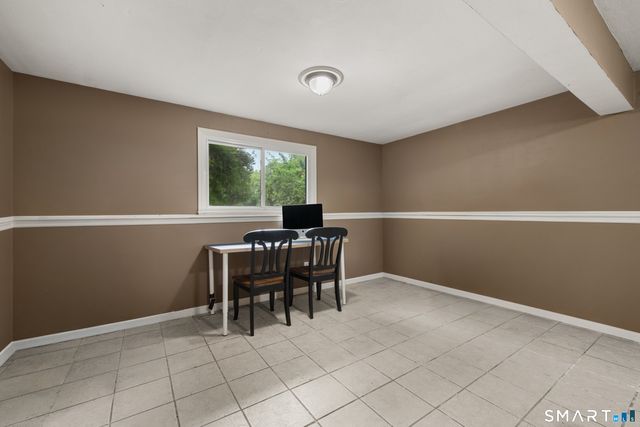 8 Meadow Drive, Oxford, CT 06478