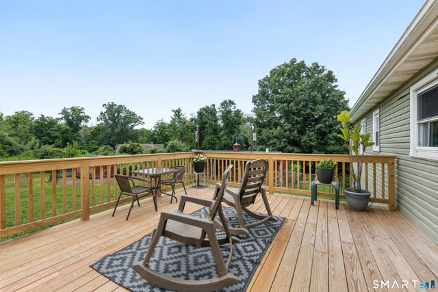8 Meadow Drive, Oxford, CT 06478