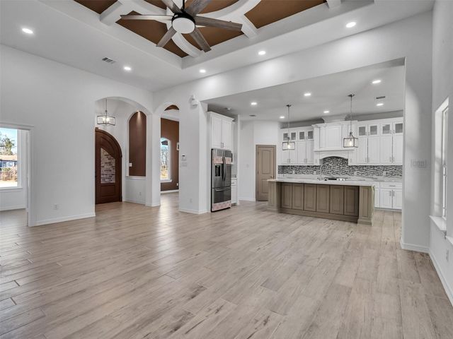 2832 Golden Avenue Avenue, Bay City, TX 77414