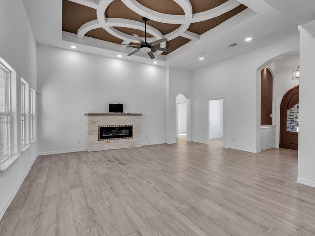 2832 Golden Avenue Avenue, Bay City, TX 77414