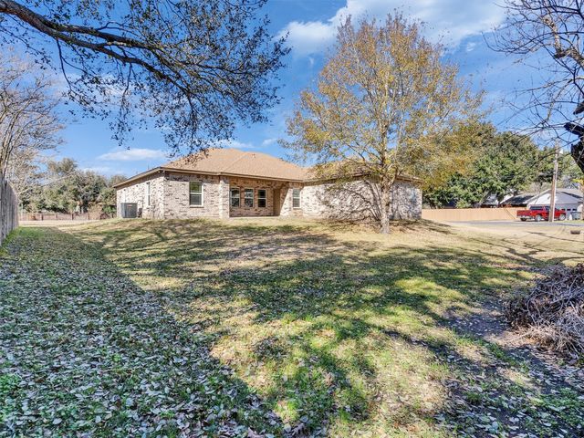 2832 Golden Avenue Avenue, Bay City, TX 77414