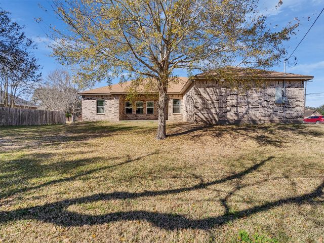 2832 Golden Avenue Avenue, Bay City, TX 77414