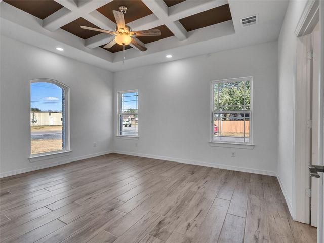 2832 Golden Avenue Avenue, Bay City, TX 77414