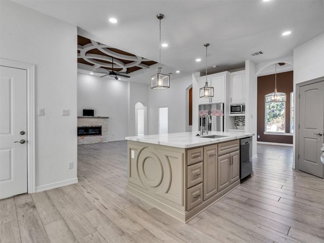 2832 Golden Avenue Avenue, Bay City, TX 77414