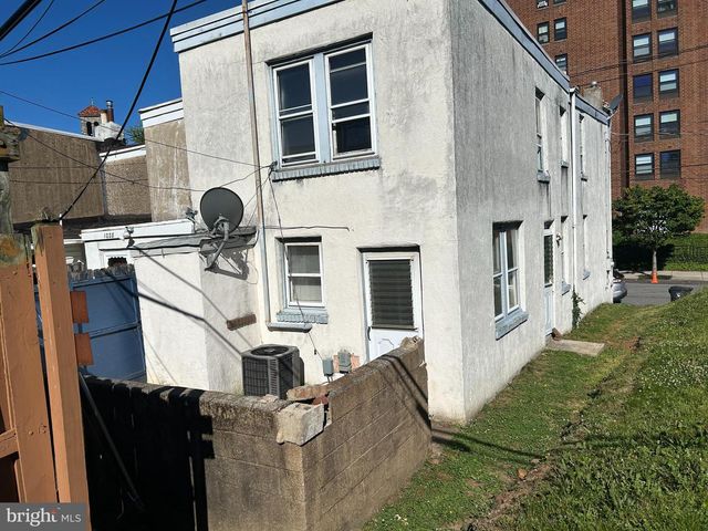 1030 N DUPONT ST, Wilmington, DE 19805