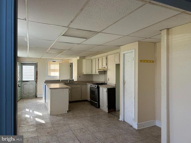 1030 N DUPONT ST, Wilmington, DE 19805