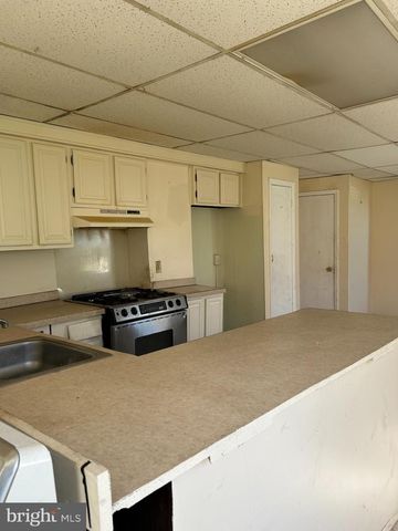1030 N DUPONT ST, Wilmington, DE 19805
