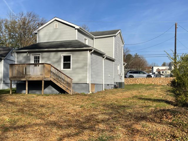 617 F ST, Bedford, VA 24523
