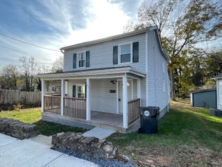 617 F ST, Bedford, VA 24523