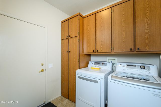 15850 W GOLDENROD Drive, Surprise, AZ 85374