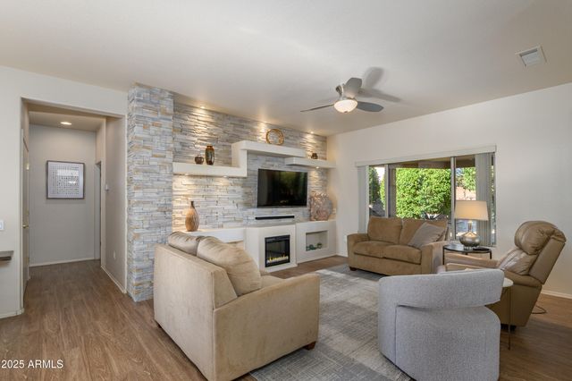 15850 W GOLDENROD Drive, Surprise, AZ 85374