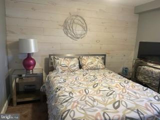 534 GREEN LN, Philadelphia, PA 19128