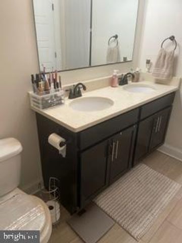 534 GREEN LN, Philadelphia, PA 19128