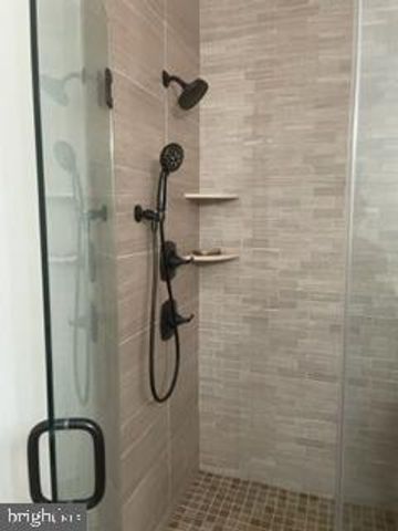 534 GREEN LN, Philadelphia, PA 19128