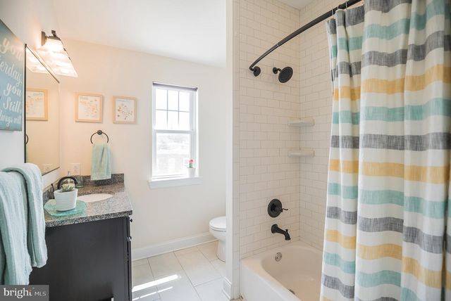 534 GREEN LN, Philadelphia, PA 19128