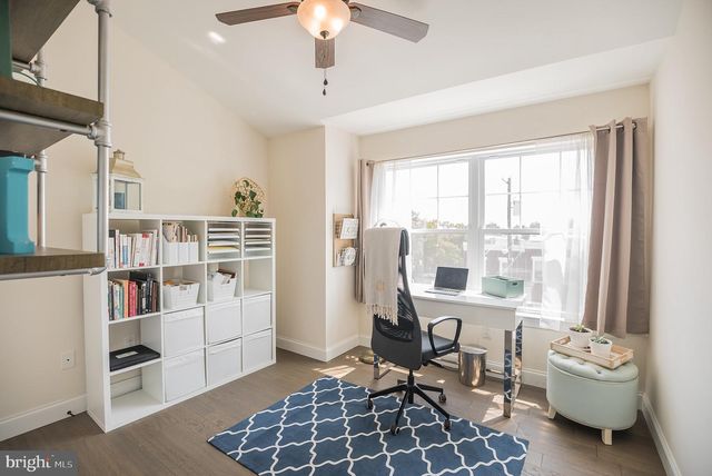 534 GREEN LN, Philadelphia, PA 19128