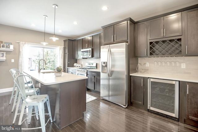 534 GREEN LN, Philadelphia, PA 19128