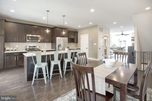 534 GREEN LN, Philadelphia, PA 19128