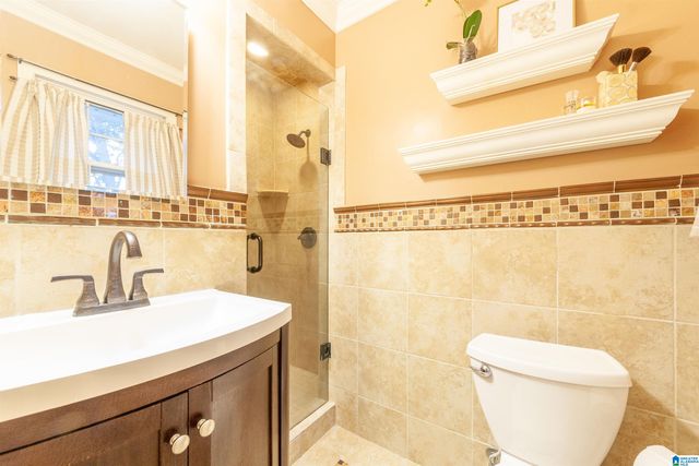 1305 LARRY LANE, Birmingham, AL 35213