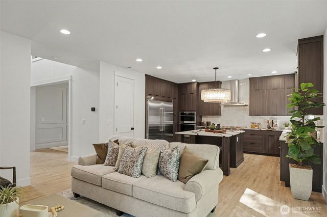 1906 223rd Avenue SE, Sammamish, WA 98075