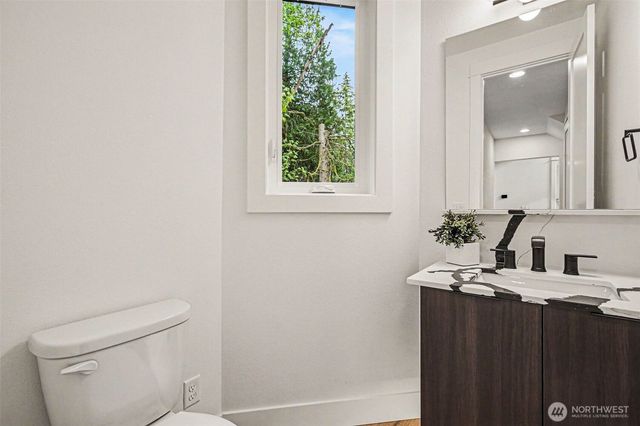 1906 223rd Avenue SE, Sammamish, WA 98075