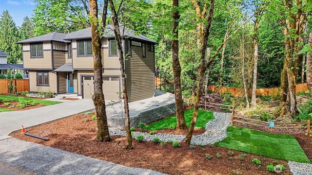 1906 223rd Avenue SE, Sammamish, WA 98075