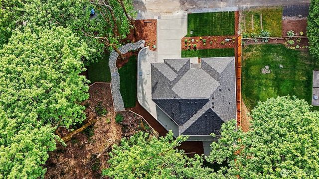 1906 223rd Avenue SE, Sammamish, WA 98075