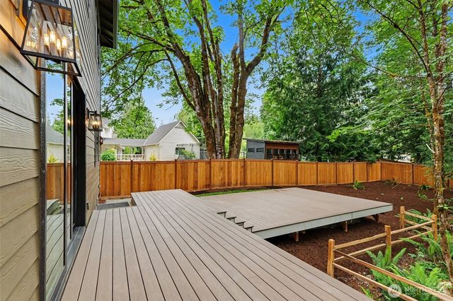 1906 223rd Avenue SE, Sammamish, WA 98075