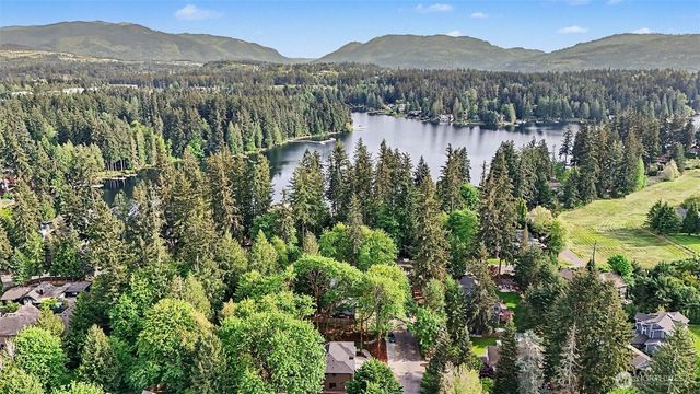 1906 223rd Avenue SE, Sammamish, WA 98075