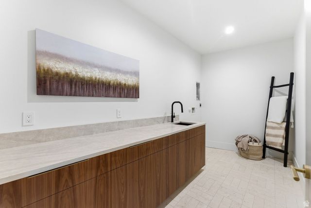 2662 E COMANCHE DR, Salt Lake City, UT 84108