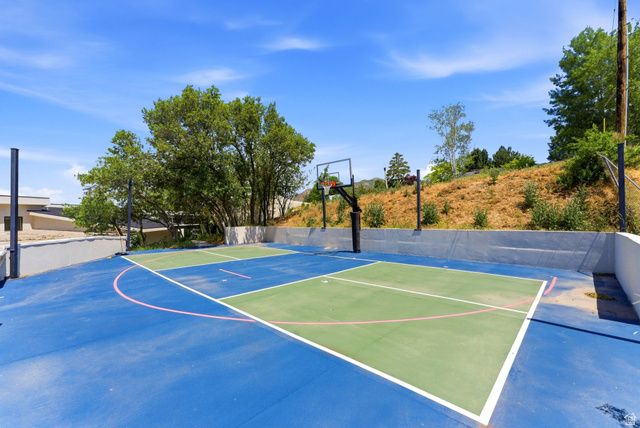 2662 E COMANCHE DR, Salt Lake City, UT 84108